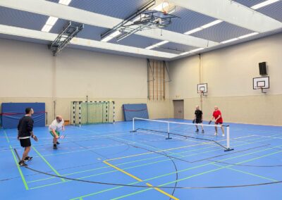 Pickleball in der Schulsporthalle in Weyhausen